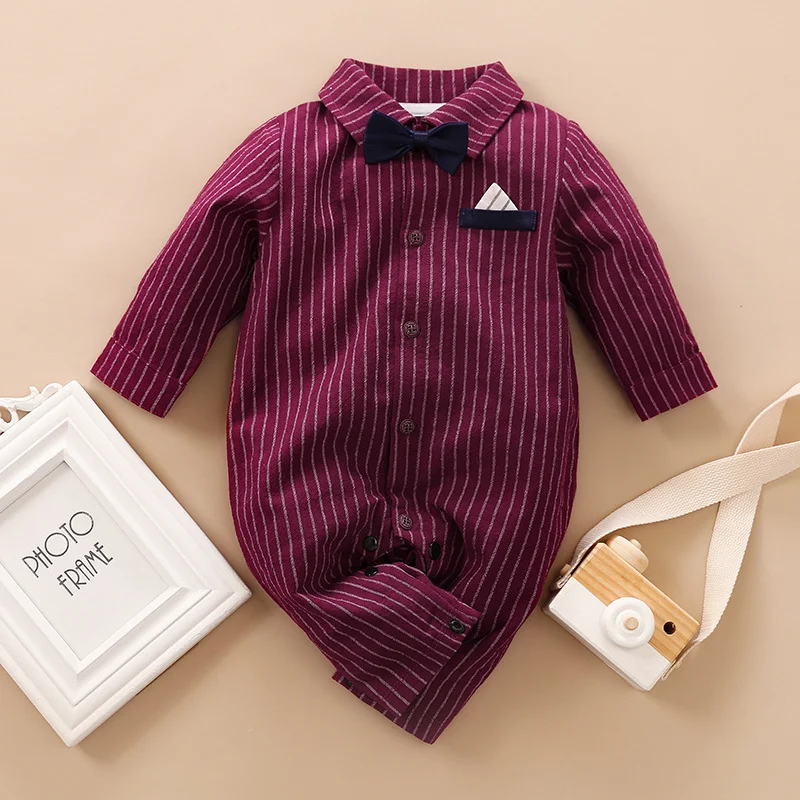 Title 12, Baby jongens eendelig pak voor comfort en stijl...