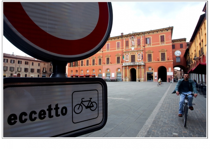 Assenza di Traffico di Pierluigi Terzoli