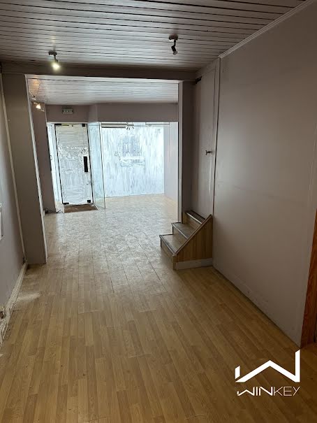 Location  locaux professionnels  100 m² à Bonnières-sur-Seine (78270), 1 200 €