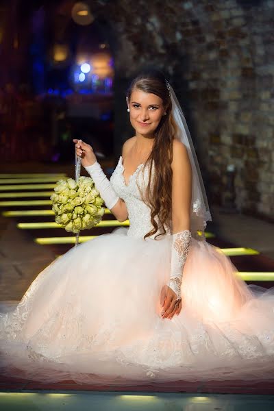 Wedding photographer Zsolt Baranyi (baranyi). Photo of 5 February 2016