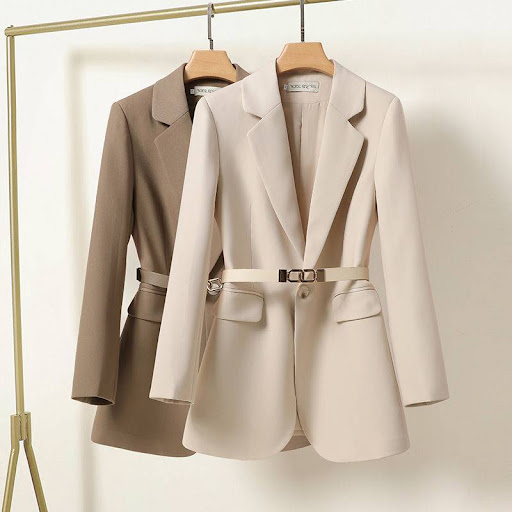 Title 3, New Temperament Waist-Controlled Mid-length Sui...