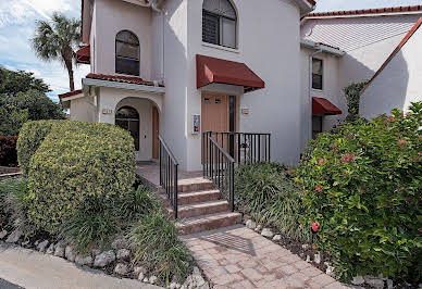 Apartment with pool 18