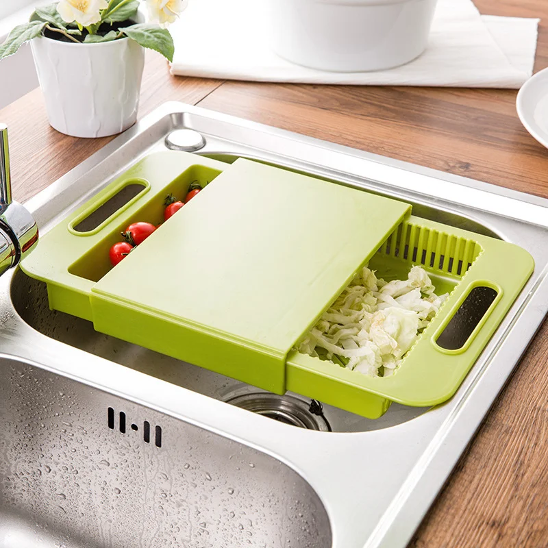 Tabla de cortar multiusos 3 en 1 para picar, cortar y servir, simplifica la preparación de alimentos, ideal para cocinas pequeñas.