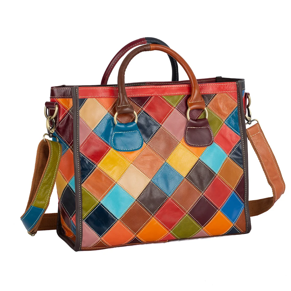 Bolso bandolera Color Blocking con diseño de rejilla, encerado al aceite y costuras, versátil para llevar al hombro o en la mano.