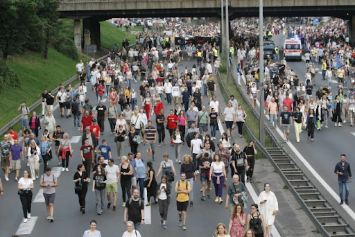 Završena blokada saobraćaja kod Autokomande na protestu Srbija protiv nasilja