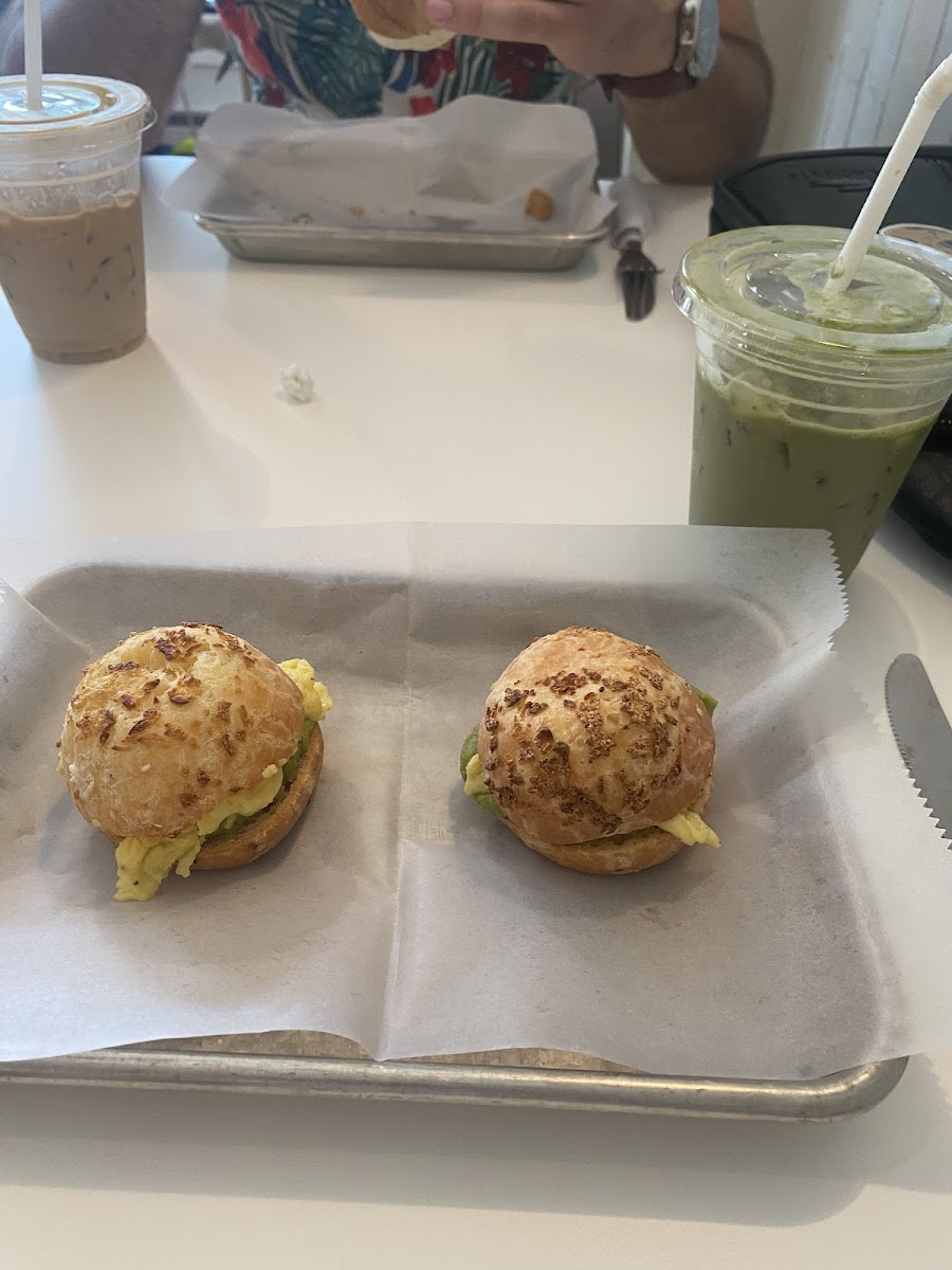 Avocado and egg on garlic pao de queijo