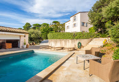 Maison avec piscine et terrasse 14