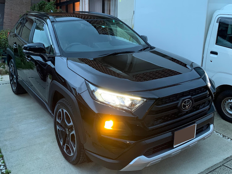 RAV4のTOYOTA・rav4・ＲＡＶ4・rav4adventure・ラバースプレーに関するカスタム事例の投稿画像1枚目
