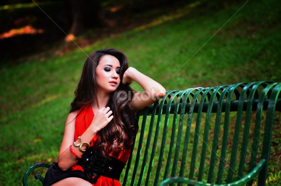 Winny pose by Titis Rahmandanu - People Portraits of Women