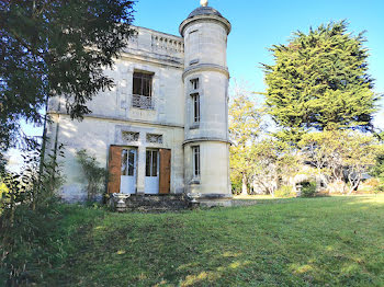 château à Libourne (33)