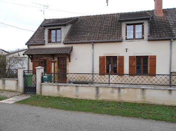 maison à Meaulne (03)