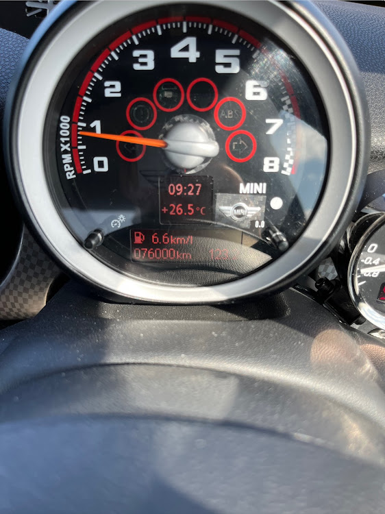 ミニクーパーSのMINI クーパーS・R56クーパーS・キリ番・ツーリングオフ会・コメダ珈琲に関するカスタム事例の投稿画像1枚目