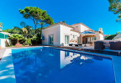 Seaside house with pool and terrace 4