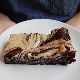 TAHINI BROWNIE (v)