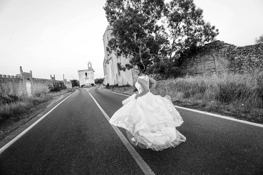 Fotografo di matrimoni Alessandro Spagnolo (fotospagnolonovo). Foto del 3 agosto 2021
