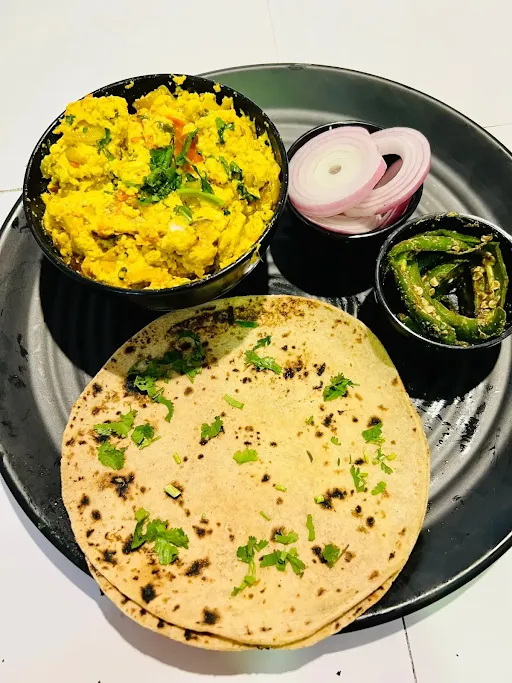 Homelike Paneer Bhurji Chapati Combo