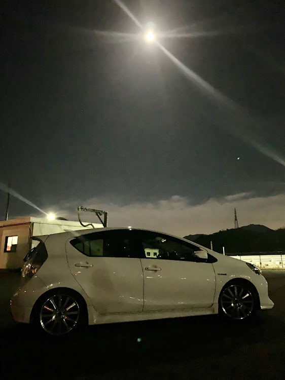 アクアのこうのとり但馬空港✈️・月とコラボ・夕焼けコラボ失敗💦・夜はまだ寒い・チームA型に関するカスタム事例の投稿画像2枚目