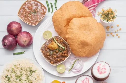 Amritsari Chole Bhatura And Dahi