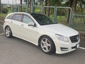 Rクラス W251のカスタム ドレスアップ情報 137件 車のカスタム情報はcartune