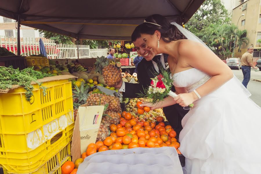 Fotógrafo de casamento Moises Esmeral (moesmeral). Foto de 1 de maio 2016