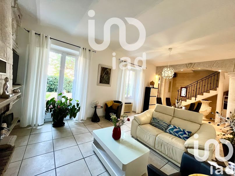 Vente duplex 5 pièces 138 m² à Grasse (06130), 450 000 €