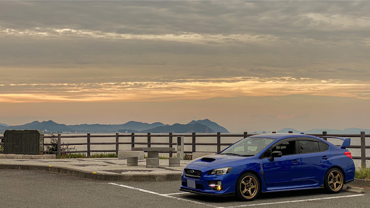 WRX S4のドライブ・夕焼けコラボ・夕焼けと愛車に関するカスタム事例の投稿画像3枚目