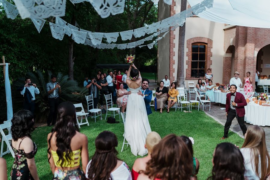 Fotografo di matrimoni Roberth Ramírez (soyroberth). Foto del 14 gennaio 2021