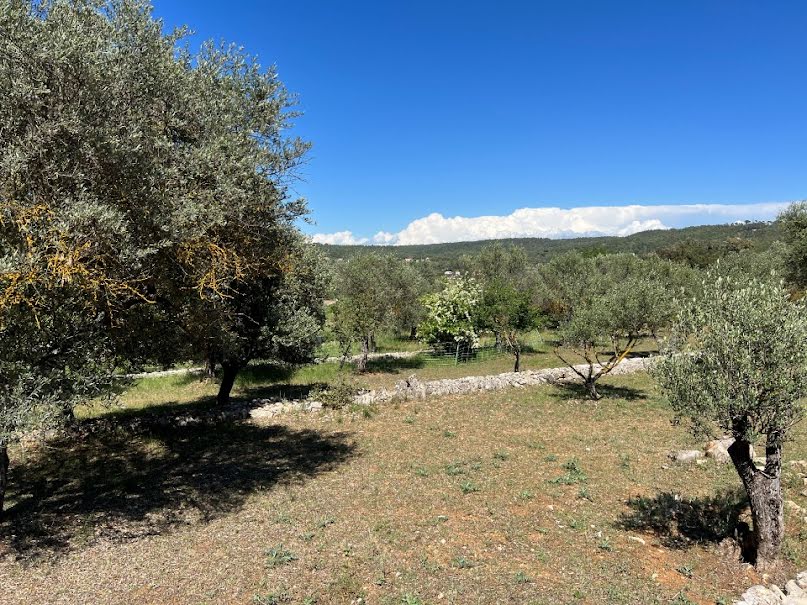 Vente terrain  706 m² à Correns (83570), 90 000 €