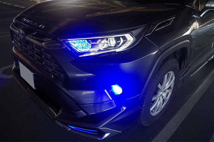 RAV4のTOYOTA RAV4・新年初投稿・新年あけましておめでとうございます・RAV4モデリスタ・RAV4HYBRIDに関するカスタム事例の投稿画像1枚目
