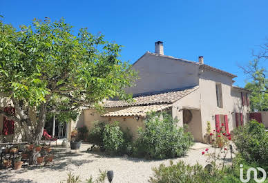 Maison avec piscine et terrasse 10