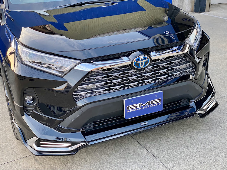 RAV4のダブルエイト・エアロ取付・リアウィングスポイラー・オーバーフェンダー・フロントサイドスポイラーに関するカスタム事例の投稿画像4枚目