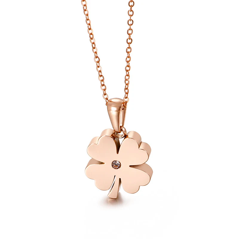 Gepersonaliseerde eenvoudige klaver vierbladig hanger ketting. Draag geluk en stijl met dit unieke sieraad.