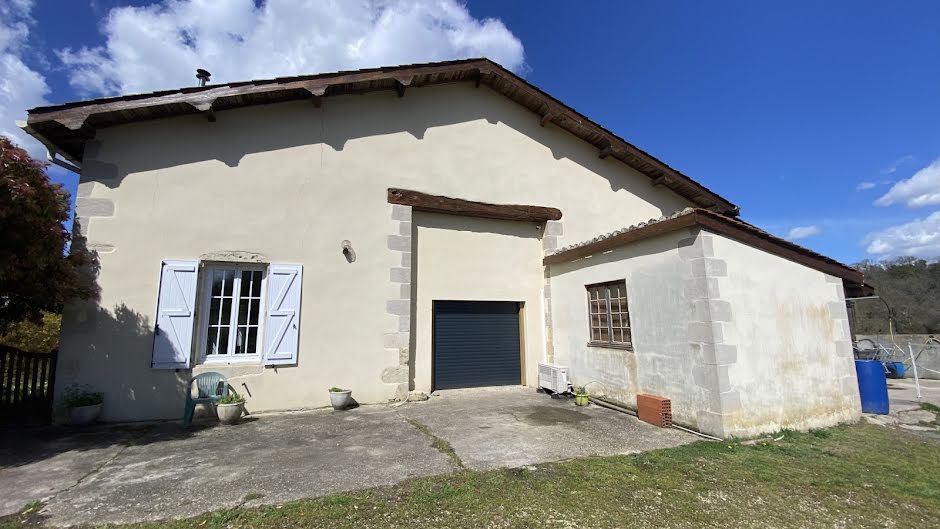 Vente ferme 5 pièces 170 m² à Bazas (33430), 375 000 €