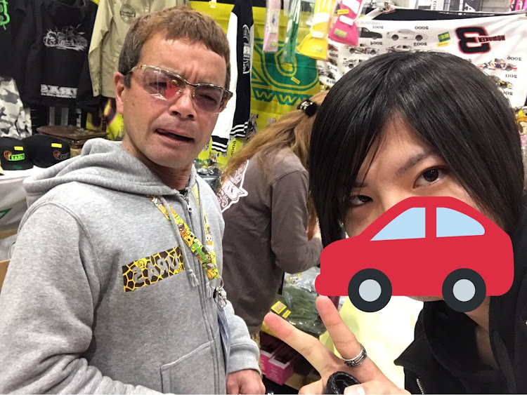よっしー (SHiNOYO)さんが投稿した名古屋オートトレンド・ゆきぽよ・のむけん・ハイラックス・横乗りに関するカスタム事例の投稿画像4枚目