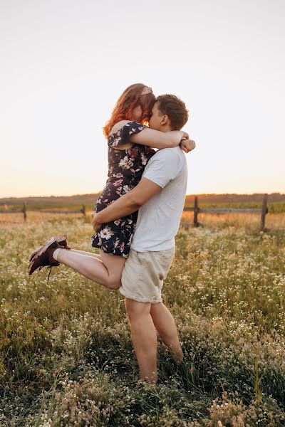 Fotógrafo de casamento Yana Tkach (yasyatkach). Foto de 26 de julho 2020