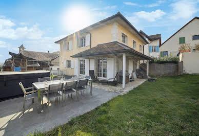 House with garden and terrace 3