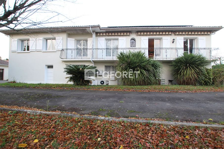 Vente maison 10 pièces 204 m² à Orthez (64300), 273 000 €