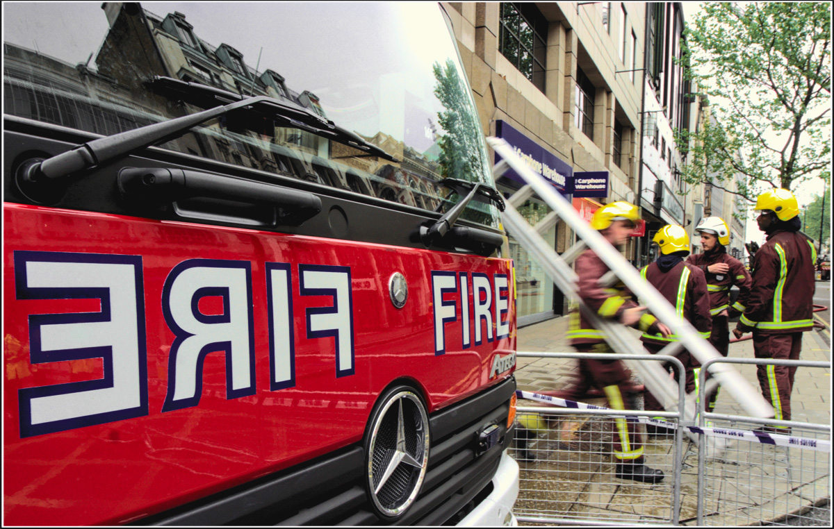 LFB: London Fire Brigade di Pierluigi Terzoli