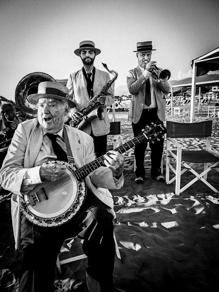 Wedding photographer Vittore Buzzi (buzzi). Photo of 9 February 2014