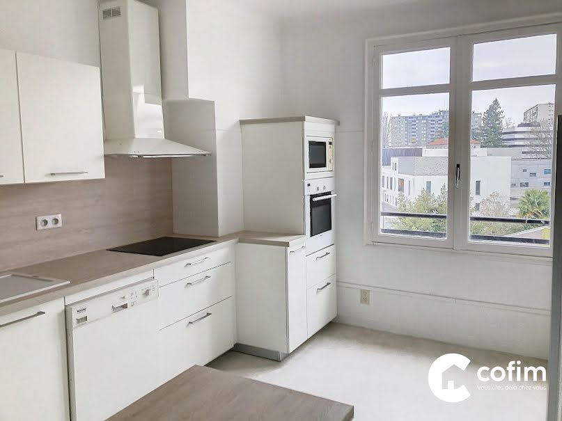 Vente appartement 3 pièces 89 m² à Pau (64000), 141 000 €