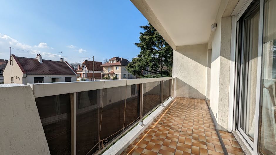 Location meublée appartement 3 pièces 73.51 m² à Le Bourget (93350), 1 290 €