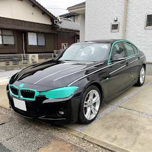 3シリーズ セダン 320i