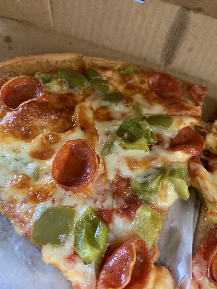 Gluten free pizza with pepperoni and green peppers