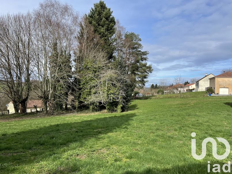 Vente terrain  1550 m² à Châteauneuf-la-Forêt (87130), 17 000 €