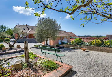 House with pool and terrace 2