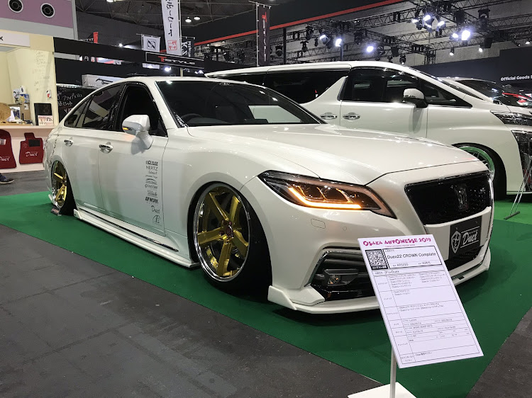 クラウンアスリートの大阪オートメッセ・ドライブに関するカスタム事例の投稿画像2枚目
