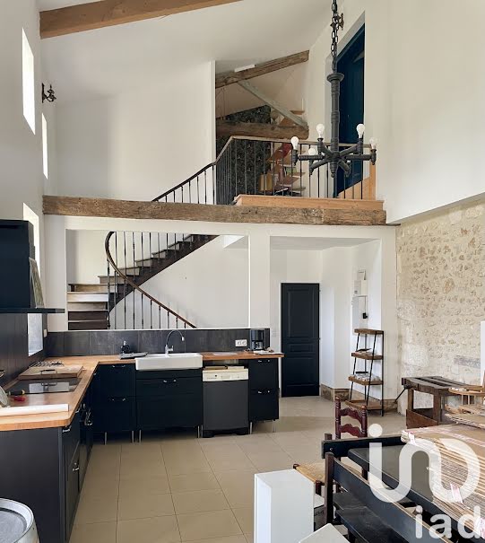 Vente propriété 14 pièces 413 m² à Montguyon (17270), 339 000 €