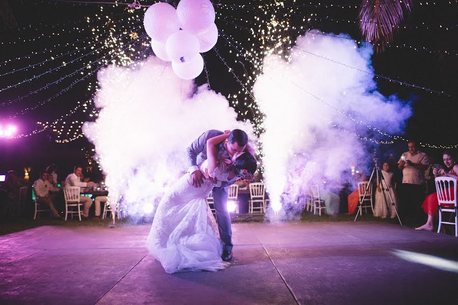 Fotografo di matrimoni Misael Abad Flores (misael-abad). Foto del 29 maggio 2017