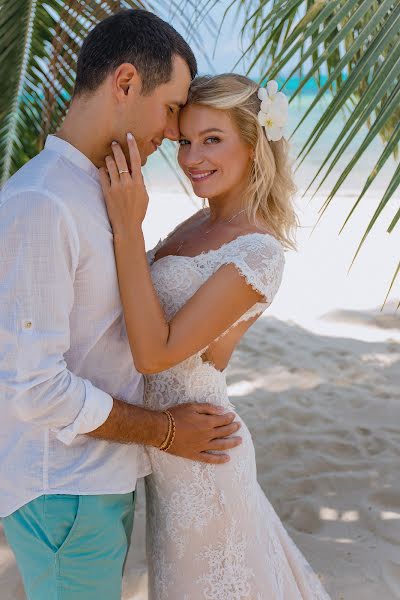 Wedding photographer Aleks Dyadyushko (diadiushko). Photo of 18 March 2020