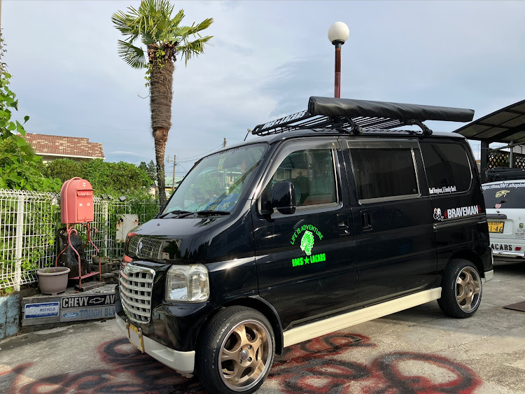 バモスのL-ﾌｧﾐﾘｰ(light car family)・IMS★LACARS・BravemanMotorcycleClub・シガフォルニア・観葉植物を運搬に関するカスタム事例の投稿画像1枚目
